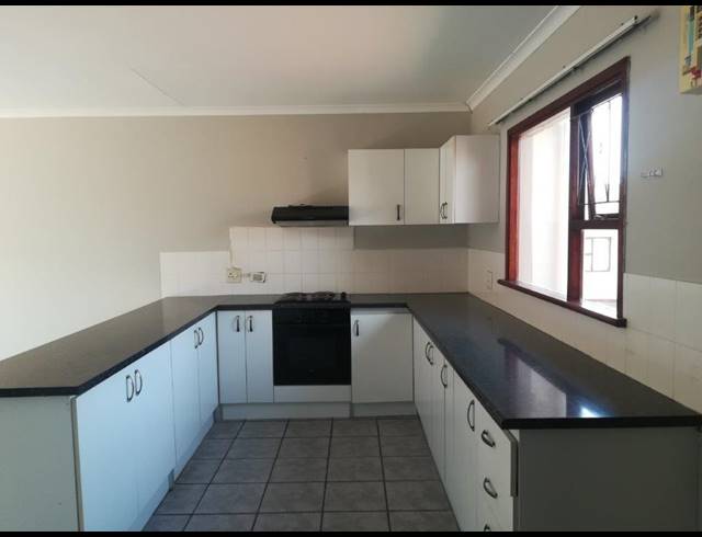 3 BEDROOM TOWNHOUSE RENTED IN HUMEWOOD